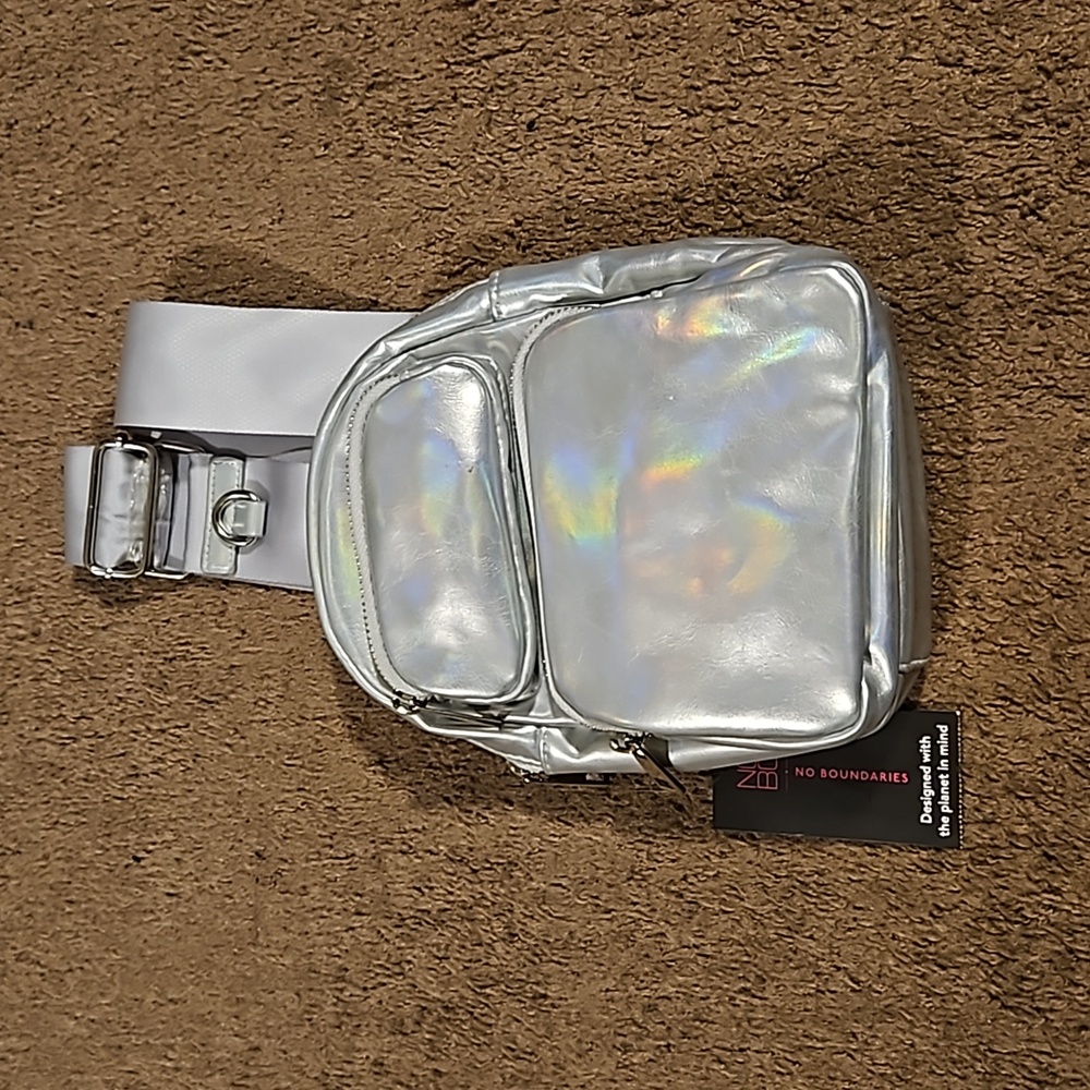 Nobo silver sling bag